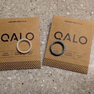 QALO Silicone Ring Set - White and Blue